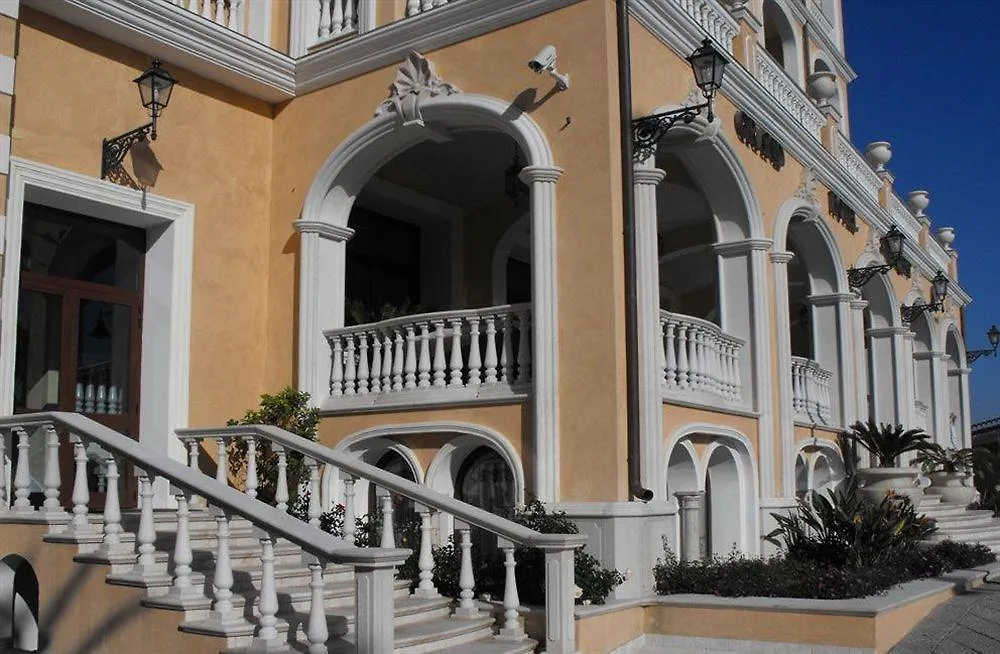 Grand Hotel President Ольбия
