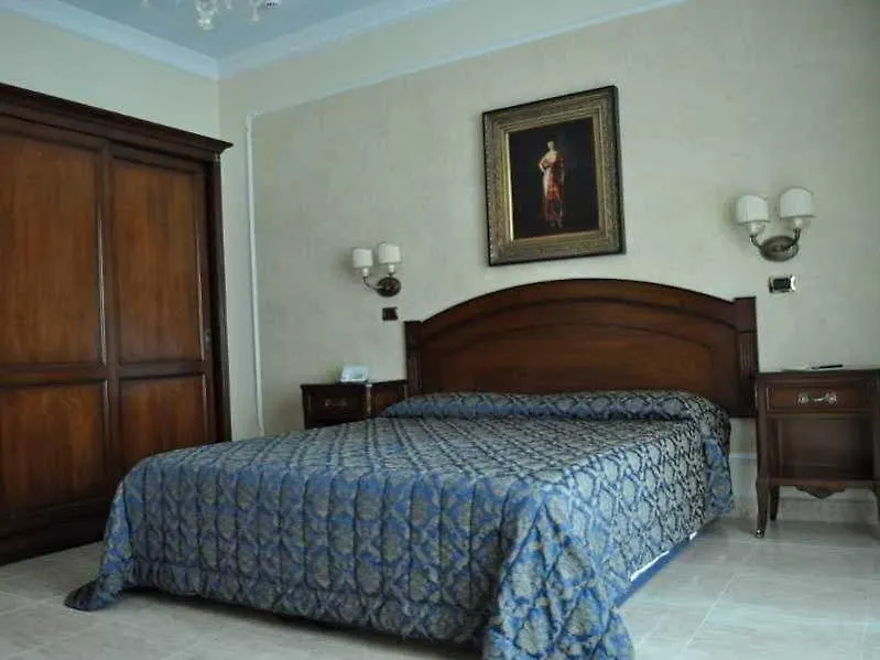 Grand Hotel President Ольбия