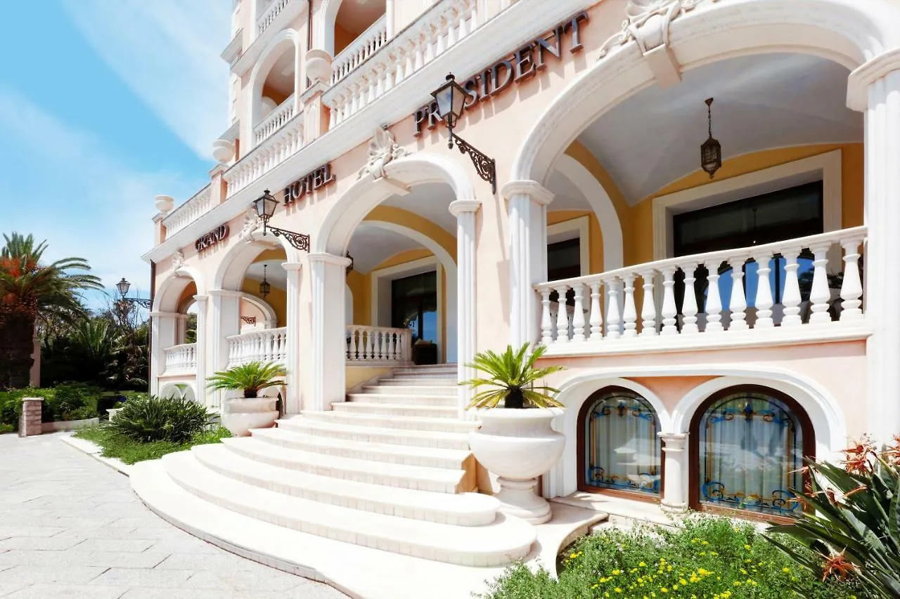 Grand Hotel President Ольбия 4*,  Италия